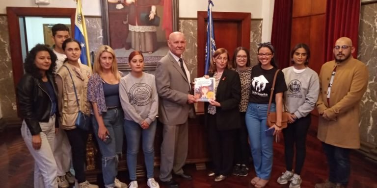 El Rector de la Universidad de Los Andes recibe modelo de Protocolo para la Prevención y Atención en Casos de Violencias, Acosos Sexuales y Laboral en la Universidad